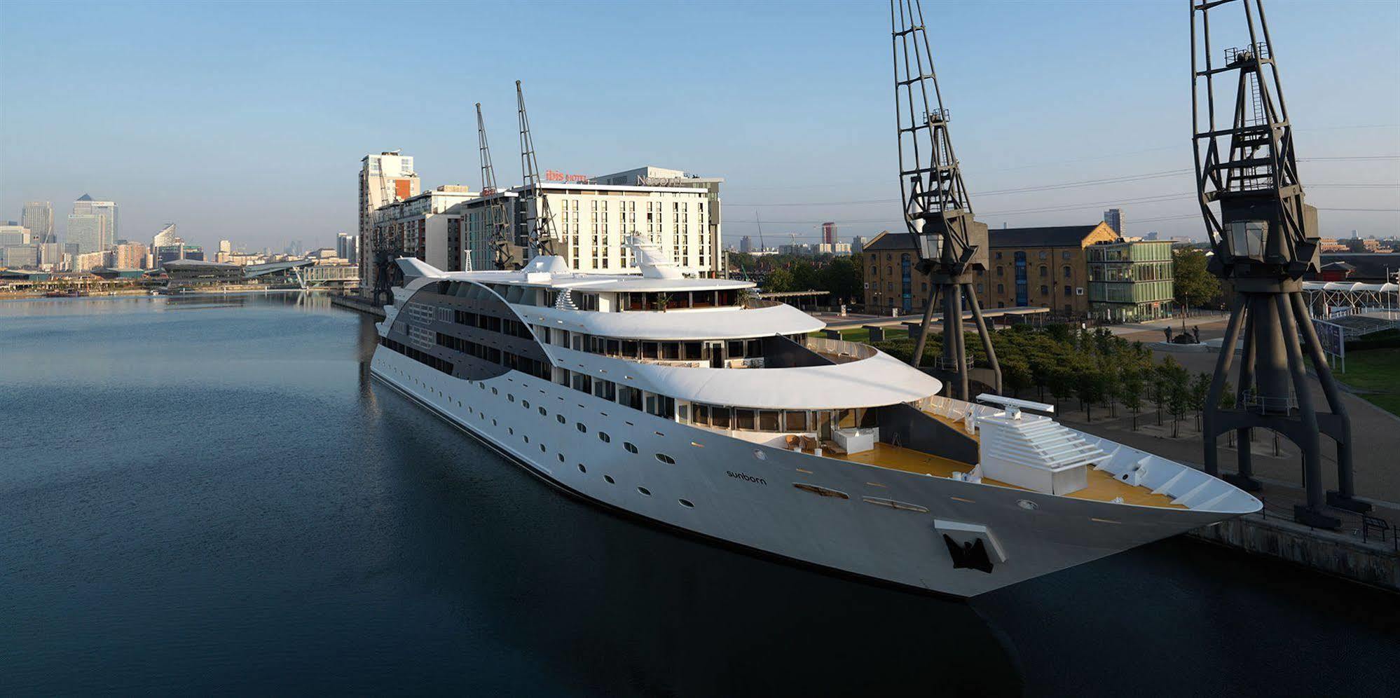 Sunborn London Yacht Hotel Exterior photo